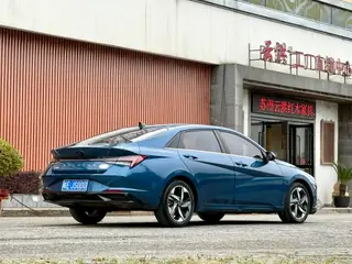 Hyundai Elantra 2021 1.5L CVT LUX Premium Edition exterior photo 5 Hyundai Elantra 2021 1.5L CVT LUX Premium Edition exterior photo 5