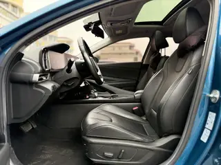 Hyundai Elantra 2021 1.5L CVT LUX Premium Edition interior photo 11 Hyundai Elantra 2021 1.5L CVT LUX Premium Edition interior photo 11