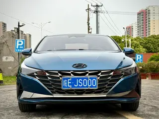 Hyundai Elantra 2021 1.5L CVT LUX Premium Edition interior photo 14 Hyundai Elantra 2021 1.5L CVT LUX Premium Edition interior photo 14