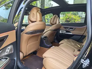 Mercedes-Benz E-Class 2024 E 300 L Luxury type Passenger car interior photo 7