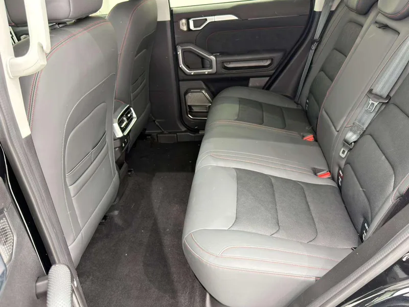 Jetour T2 2025 2.0TD XWD Conquérir intérieur photo 14 Jetour T2 2025 2.0TD XWD Conquérir intérieur photo 14