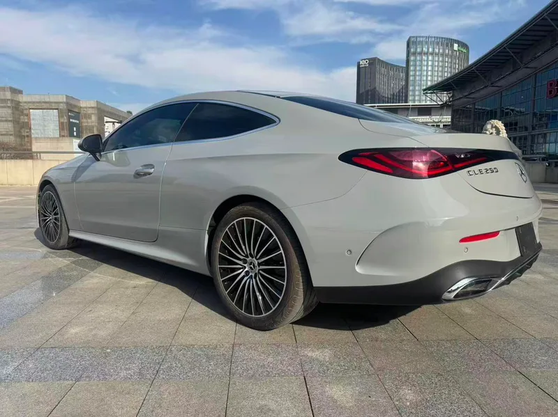 Mercedes-Benz CLE 2025 CLE 260 Coupé extérieur photo 9 Mercedes-Benz CLE 2025 CLE 260 Coupé extérieur photo 9