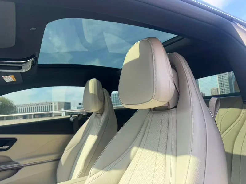 Mercedes-Benz CLE 2025 CLE 260 Coupé intérieur photo 14 Mercedes-Benz CLE 2025 CLE 260 Coupé intérieur photo 14