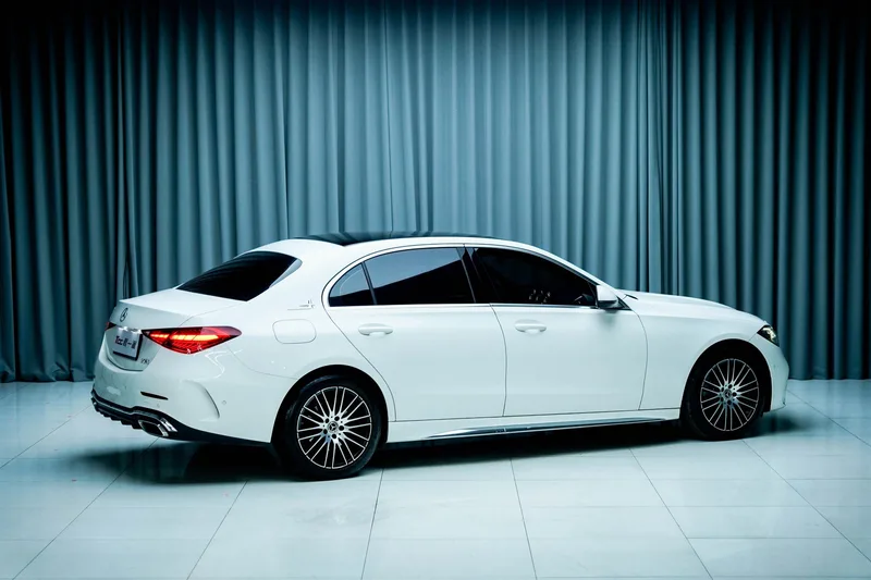 Mercedes-Benz C-Class 2022 Restyling C 260 L Sports version interior photo 9 Mercedes-Benz C-Class 2022 Restyling C 260 L Sports version interior photo 9