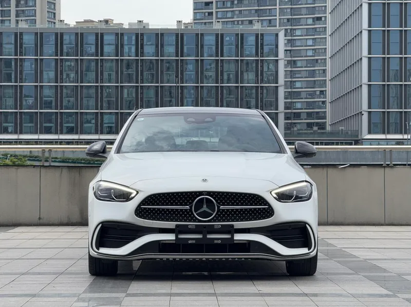 Mercedes-Benz C-Class 2025 C 260 L Hao Night Sports Edition exterior photo 2