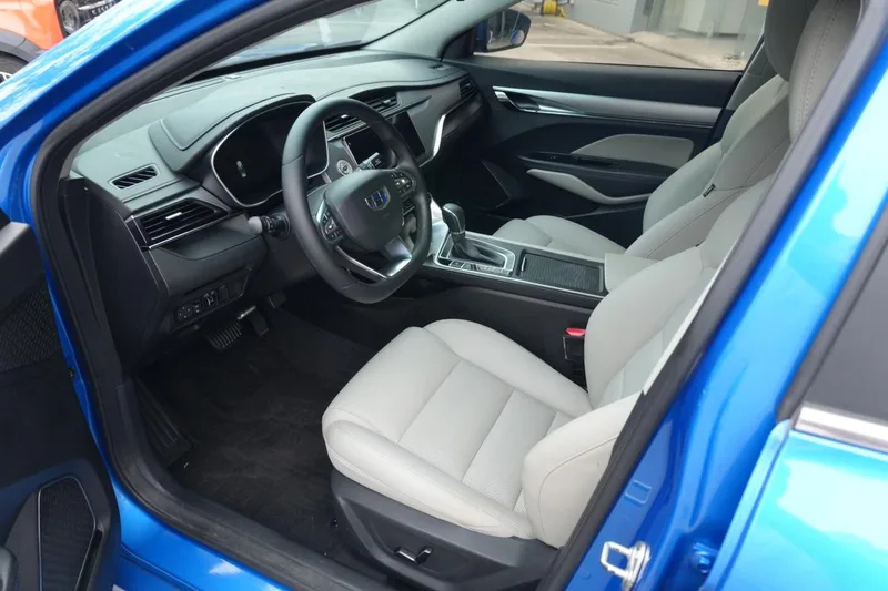 Geely Binrui 2018 14T CVT Versión Binzhi exterior foto 4 Geely Binrui 2018 14T CVT Versión Binzhi exterior foto 4