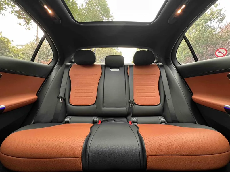 Mercedes-Benz C-Class 2023 Restyling C 260 L Sports version interior photo 13 Mercedes-Benz C-Class 2023 Restyling C 260 L Sports version interior photo 13