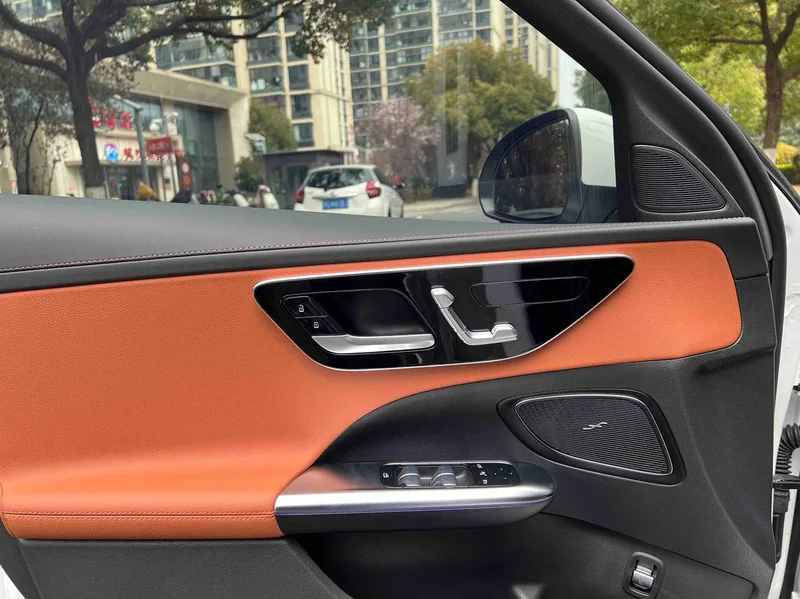 Mercedes-Benz C-Class 2023 Restyling C 260 L Sports version interior photo 14 Mercedes-Benz C-Class 2023 Restyling C 260 L Sports version interior photo 14