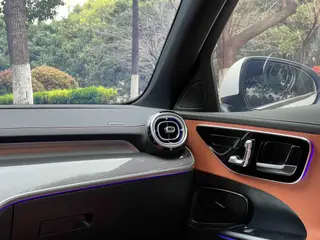 Mercedes-Benz C-Class 2023 Restyling C 260 L Sports version interior photo 20 Mercedes-Benz C-Class 2023 Restyling C 260 L Sports version interior photo 20