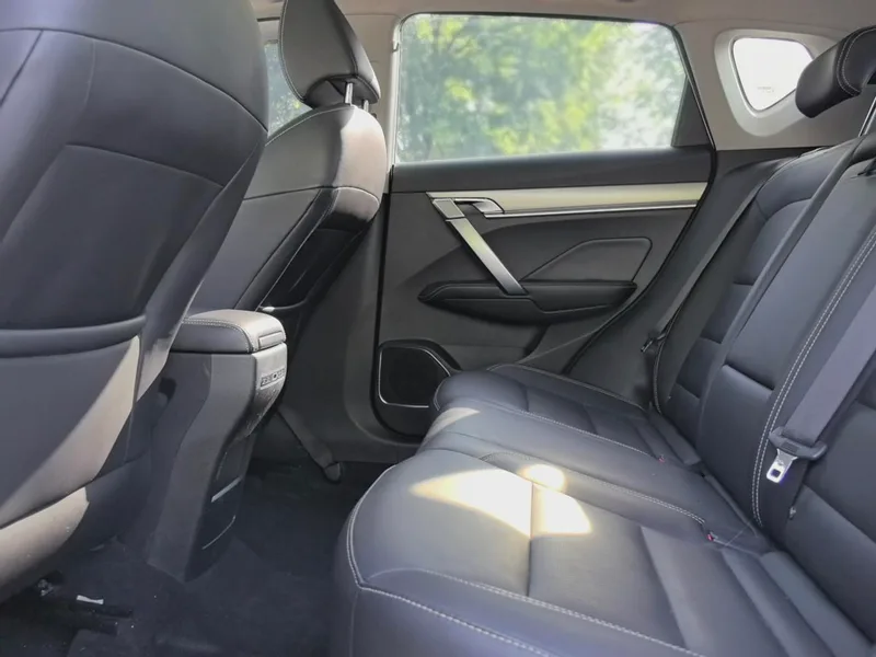 Geely Coolray 2019 260T DCT knight Country VI interior photo 9 Geely Coolray 2019 260T DCT knight Country VI interior photo 9