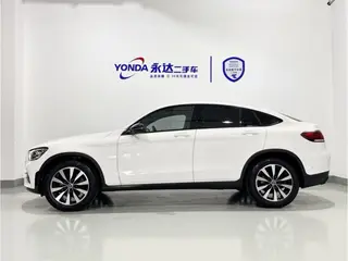 Mercedes-Benz GLC Coupe 2021 GLC 260 4MATIC Coupé SUV extérieur photo 2