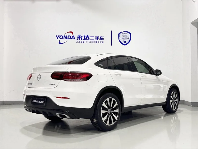 Mercedes-Benz GLC Coupe 2021 GLC 260 4MATIC Coupé SUV extérieur photo 4