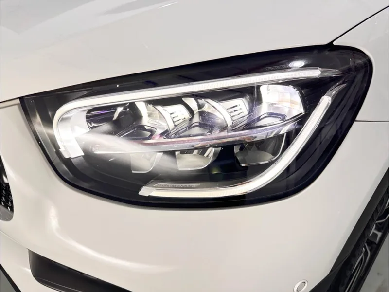 Mercedes-Benz GLC Coupe 2021 GLC 260 4MATIC Coupé SUV intérieur photo 15
