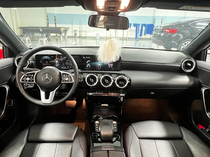 Mercedes-Benz A-Class 2021 A 200 L Sports Sedan Dynamic Edition interior photo 11