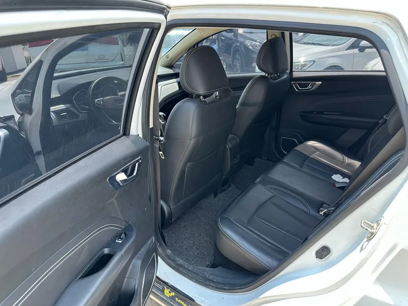 Geely Vision X3 2019 Upgraded version 1.5L Manual Honorable Type interior photo 7 Geely Vision X3 2019 Upgraded version 1.5L Manual Honorable Type interior photo 7