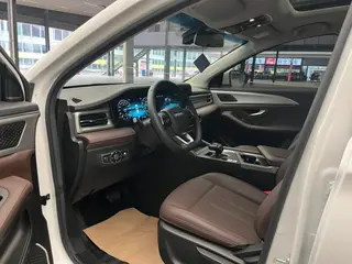 Jetour X90 PLUS 2023 1.6TD DCT Single-level floor interior photo 9 Jetour X90 PLUS 2023 1.6TD DCT Single-level floor interior photo 9