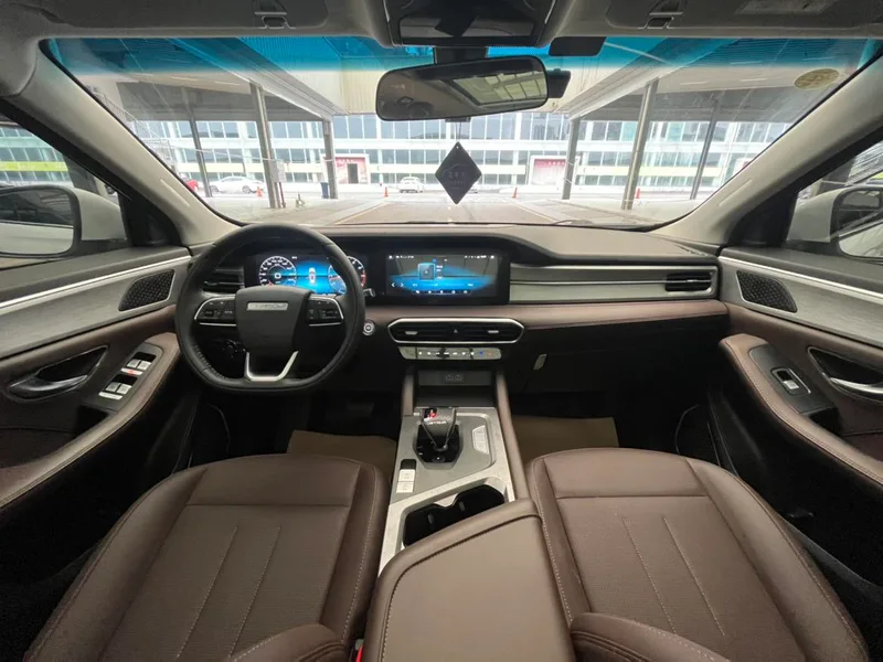 Jetour X90 PLUS 2023 1.6TD DCT Single-level floor interior photo 10 Jetour X90 PLUS 2023 1.6TD DCT Single-level floor interior photo 10