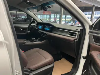 Jetour X90 PLUS 2023 1.6TD DCT Single-level floor interior photo 12 Jetour X90 PLUS 2023 1.6TD DCT Single-level floor interior photo 12