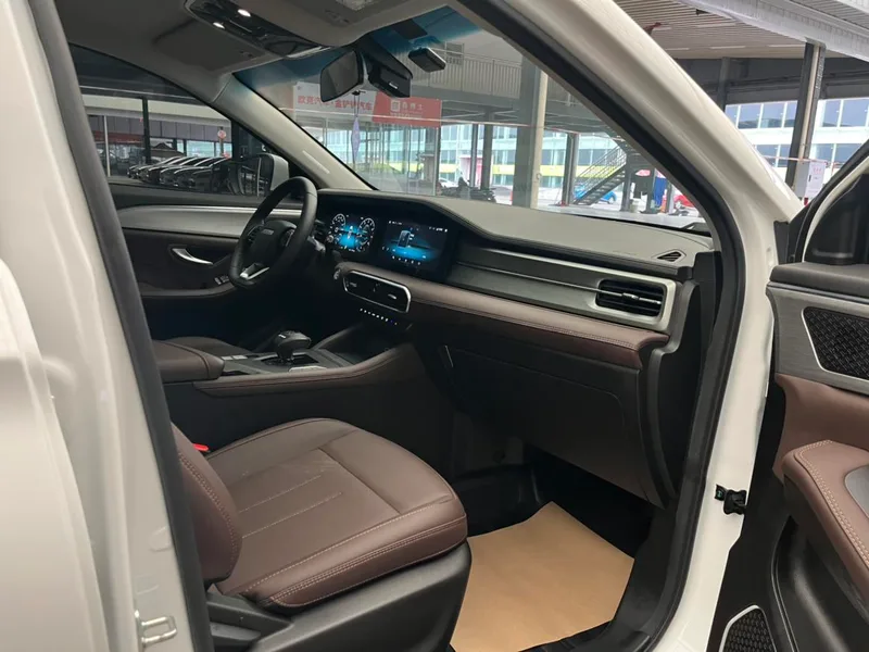 Jetour X90 PLUS 2023 1.6TD DCT Single-level floor interior photo 12 Jetour X90 PLUS 2023 1.6TD DCT Single-level floor interior photo 12