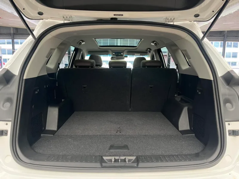 Jetour X90 PLUS 2023 1.6TD DCT Single-level floor interior photo 15 Jetour X90 PLUS 2023 1.6TD DCT Single-level floor interior photo 15