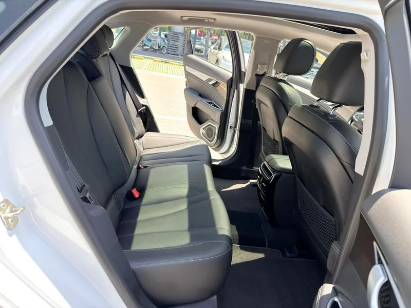 Geely Borui 2020 Модификация 1.8T Пилотная версия интерьер фото 11 Geely Borui 2020 Модификация 1.8T Пилотная версия интерьер фото 11