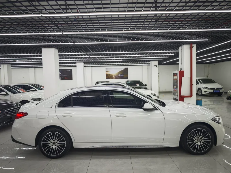 Mercedes-Benz C-Class 2023 C 260 L Version sportive extérieur photo 5