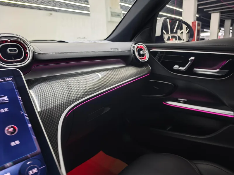 Mercedes-Benz C-Class 2023 C 260 L Version sportive intérieur photo 17
