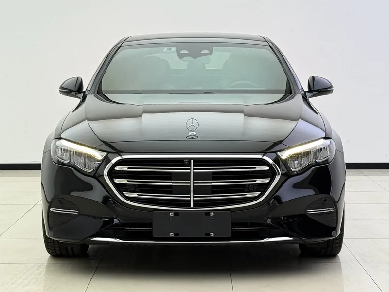 Mercedes-Benz E-Class 2024 E 300 L Fashionable Passenger car exterior photo 2 Mercedes-Benz E-Class 2024 E 300 L Fashionable Passenger car exterior photo 2