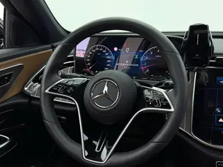 Mercedes-Benz E-Class 2024 E 300 L Fashionable Passenger car interior photo 11 Mercedes-Benz E-Class 2024 E 300 L Fashionable Passenger car interior photo 11