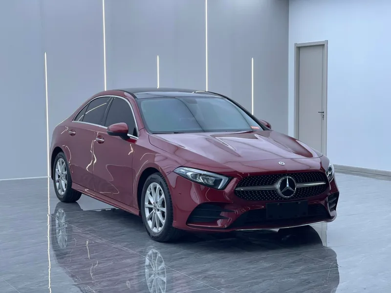 Mercedes-Benz A-Class 2021 A 200 L Sport Sedan Fashion Edition exterior photo 3