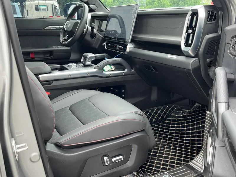 Jetour T2 2024 2.0TD Four-wheel drive Time travel PRO Entertainment Edition interior photo 10