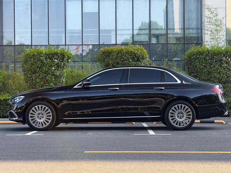 Mercedes-Benz E-Class 2023 Модификация E 300 L Люксовый Седан экстерьер фото 3