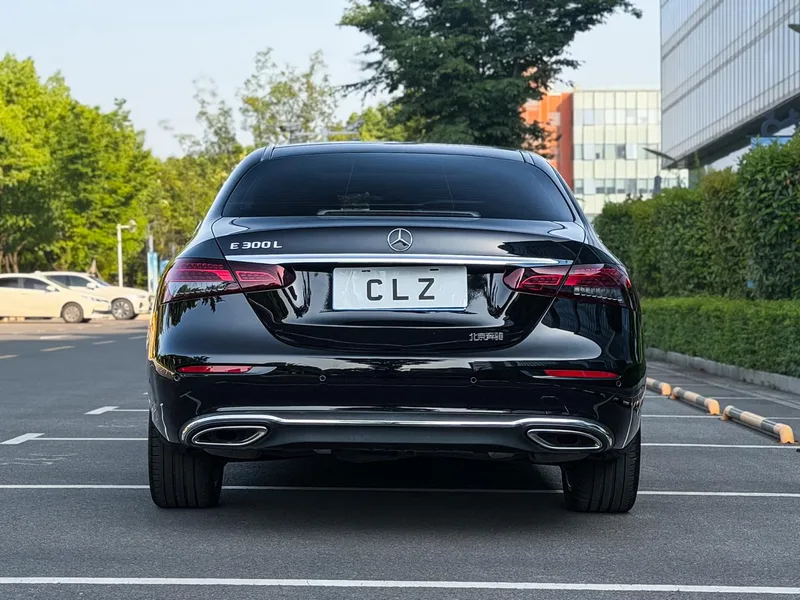 Mercedes-Benz E-Class 2023 Модификация E 300 L Люксовый Седан экстерьер фото 7