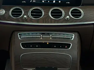 Mercedes-Benz E-Class 2023 Модификация E 300 L Люксовый Седан экстерьер фото 10