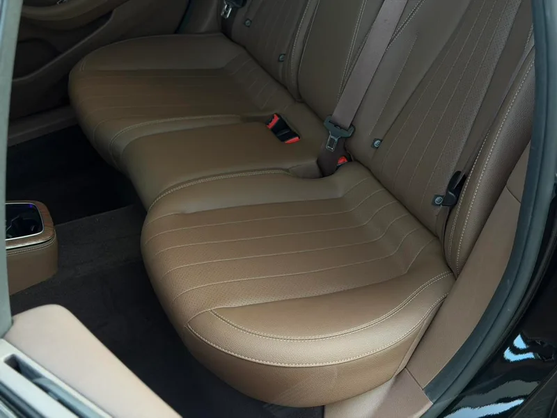 Mercedes-Benz E-Class 2023 Модификация E 300 L Люксовый Седан интерьер фото 14