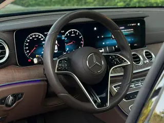 Mercedes-Benz E-Class 2023 Модификация E 300 L Люксовый Седан интерьер фото 15
