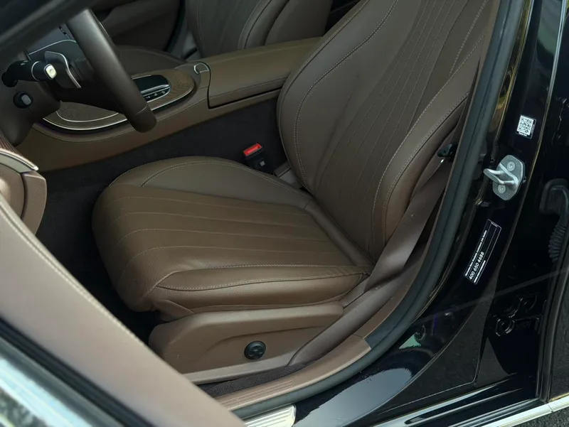 Mercedes-Benz E-Class 2023 Модификация E 300 L Люксовый Седан интерьер фото 20