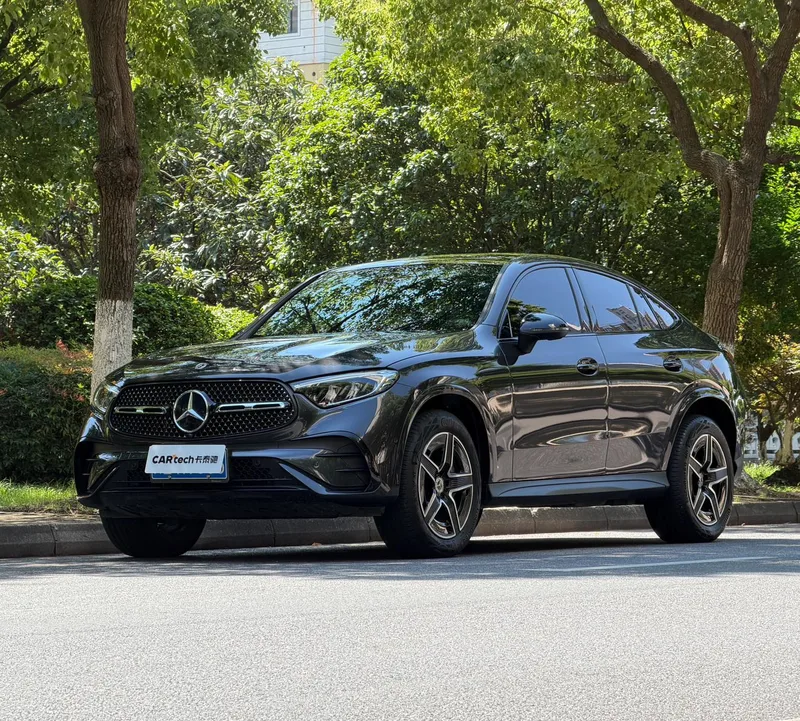 Mercedes-Benz GLC Coupe 2024 GLC 260 4MATIC coupe SUV exterior photo 1 Mercedes-Benz GLC Coupe 2024 GLC 260 4MATIC coupe SUV exterior photo 1