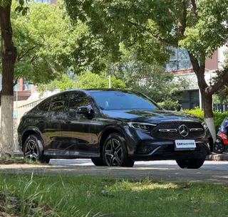 Mercedes-Benz GLC Coupe 2024 GLC 260 4MATIC coupe SUV exterior photo 3 Mercedes-Benz GLC Coupe 2024 GLC 260 4MATIC coupe SUV exterior photo 3