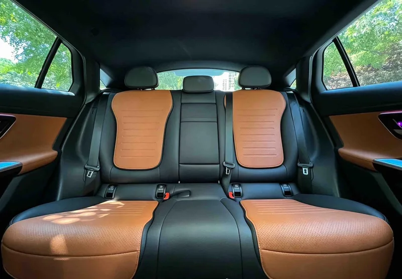 Mercedes-Benz GLC Coupe 2024 GLC 260 4MATIC coupe SUV exterior photo 9 Mercedes-Benz GLC Coupe 2024 GLC 260 4MATIC coupe SUV exterior photo 9