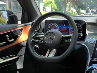 Mercedes-Benz GLC Coupe 2024 GLC 260 4MATIC coupe SUV interior photo 16 Mercedes-Benz GLC Coupe 2024 GLC 260 4MATIC coupe SUV interior photo 16