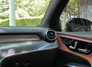 Mercedes-Benz GLC Coupe 2024 GLC 260 4MATIC coupe SUV interior photo 18 Mercedes-Benz GLC Coupe 2024 GLC 260 4MATIC coupe SUV interior photo 18