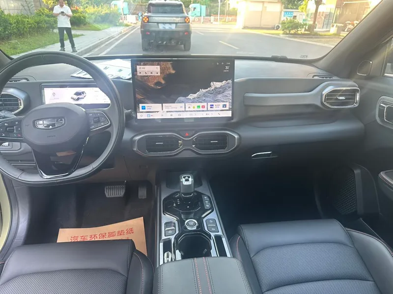 Geely Cowboy 2025 1.5TD Fun Wild Edition interior photo 6 Geely Cowboy 2025 1.5TD Fun Wild Edition interior photo 6