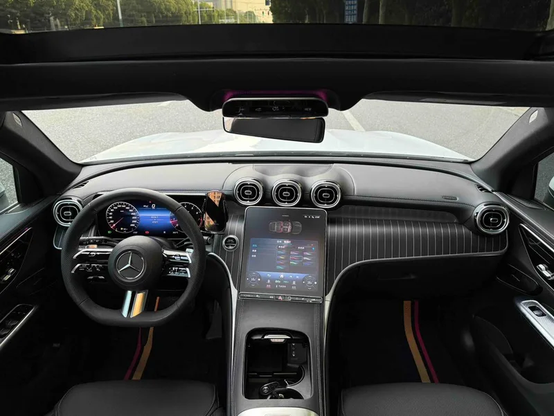 Mercedes-Benz GLC 2024 GLC 300 L 4MATIC Dynamic 5 seat interior photo 13