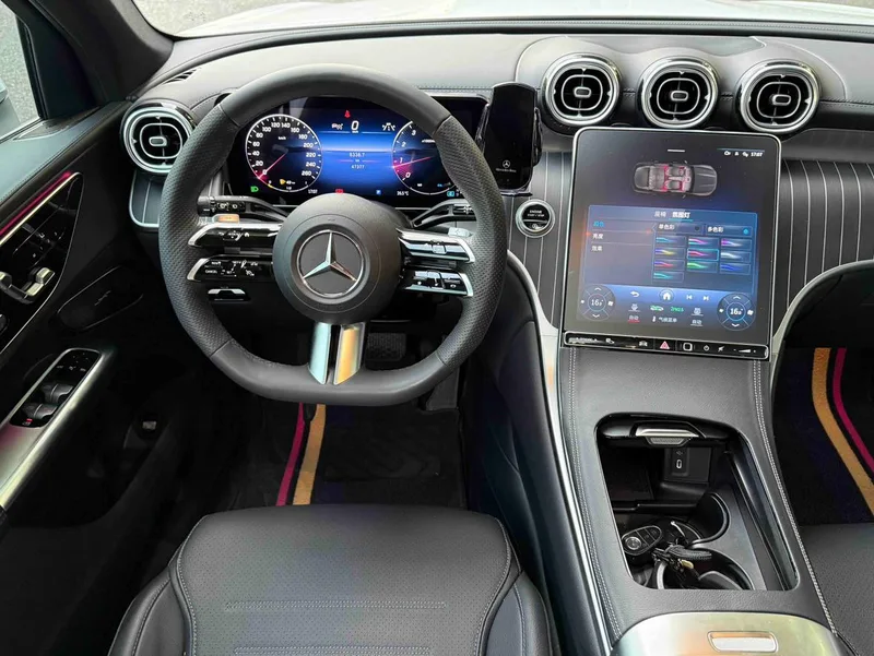 Mercedes-Benz GLC 2024 GLC 300 L 4MATIC Dynamic 5 seat interior photo 14