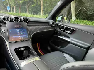 Mercedes-Benz GLC 2024 GLC 300 L 4MATIC Dynamic 5 seat interior photo 17