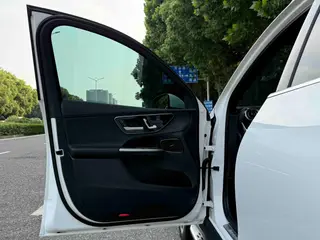 Mercedes-Benz GLC 2024 GLC 300 L 4MATIC Dynamic 5 seat interior photo 19