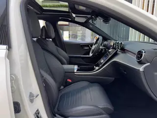 Mercedes-Benz C-Class 2022 C 200 L Sports version interior photo 18 Mercedes-Benz C-Class 2022 C 200 L Sports version interior photo 18