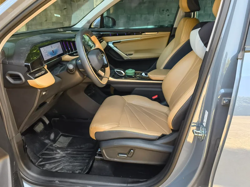 Geely Boyue L 2023 1.5TD DCT Premium Trim exterior photo 6 Geely Boyue L 2023 1.5TD DCT Premium Trim exterior photo 6