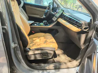 Geely Boyue L 2023 1.5TD DCT Premium Trim exterior photo 7 Geely Boyue L 2023 1.5TD DCT Premium Trim exterior photo 7
